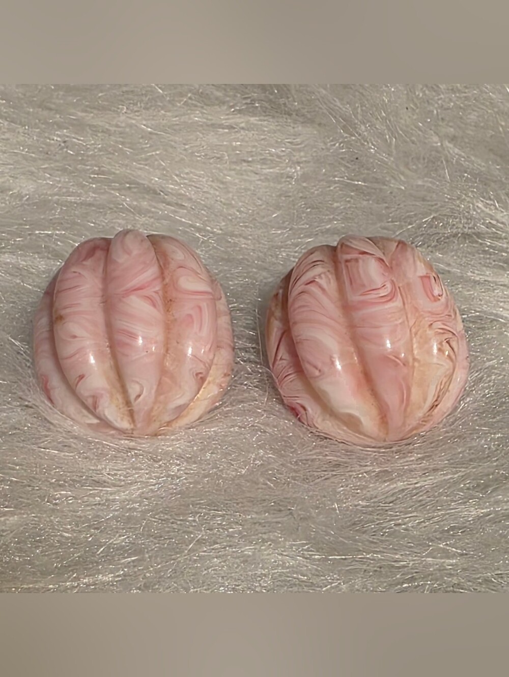 Vintage 1950s Pink Marbled Swirl Melon Stud Earrings Mid-Century Ribbed Fluted